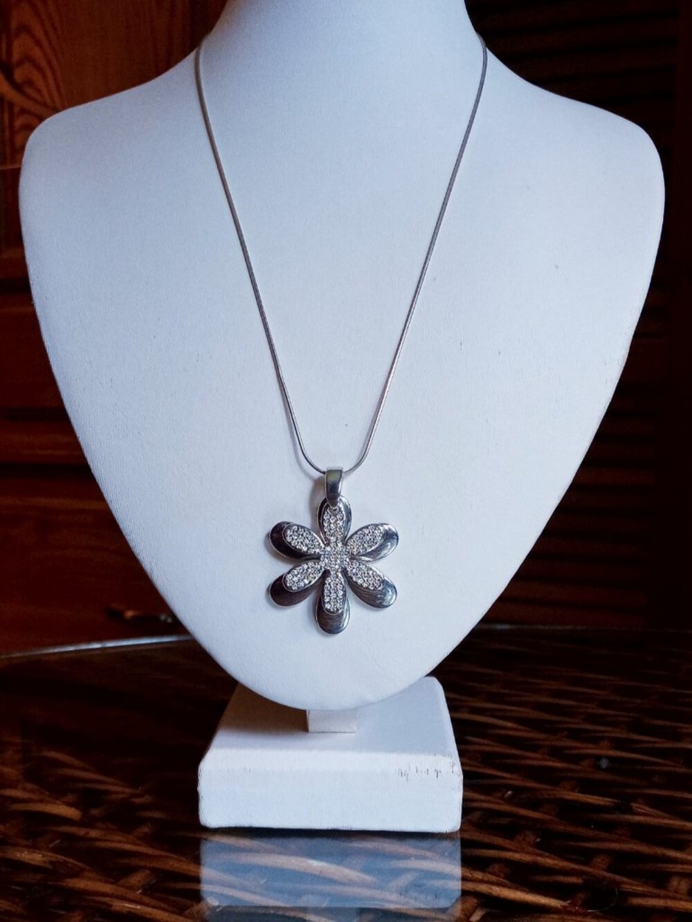 ✿✿Vintage Silver Tone Double Layer Crystal Flower Pendant Necklace✿✿
